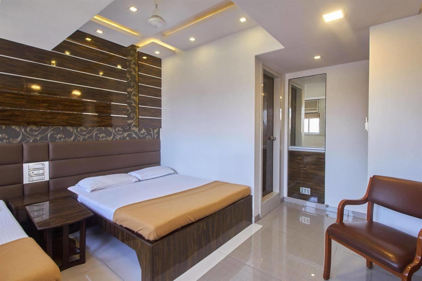 Oyo 28893 Hotel Gulf Mumbai Ngoại thất bức ảnh