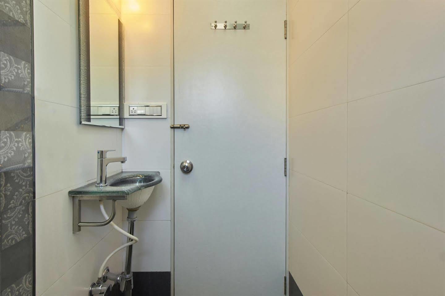 Oyo 28893 Hotel Gulf Mumbai Ngoại thất bức ảnh