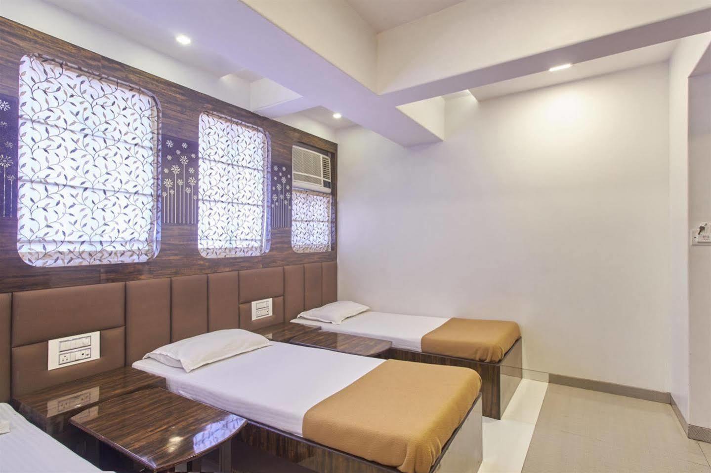 Oyo 28893 Hotel Gulf Mumbai Ngoại thất bức ảnh