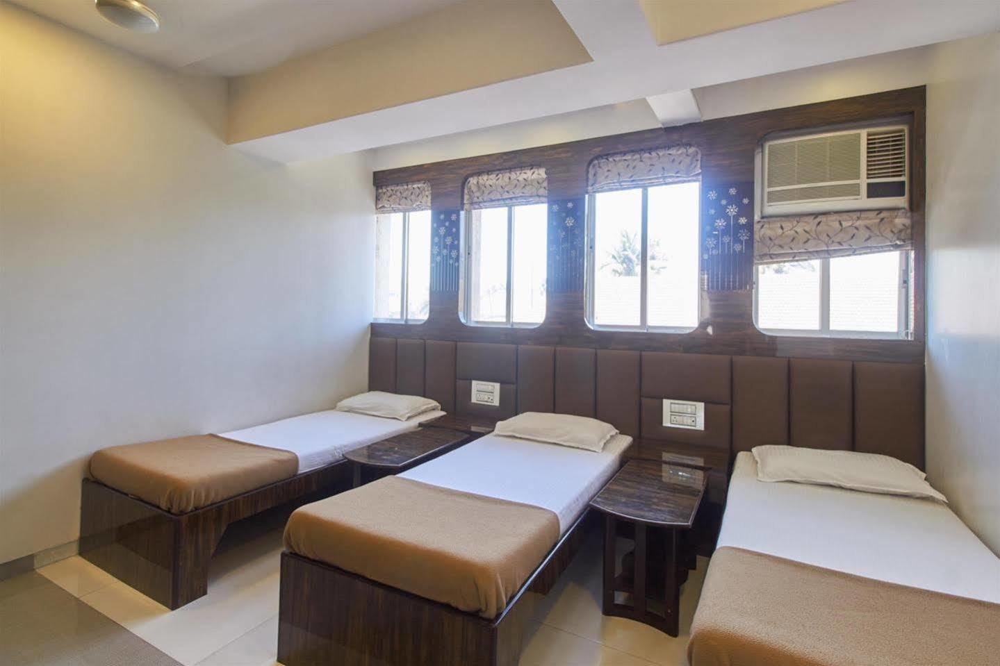 Oyo 28893 Hotel Gulf Mumbai Ngoại thất bức ảnh